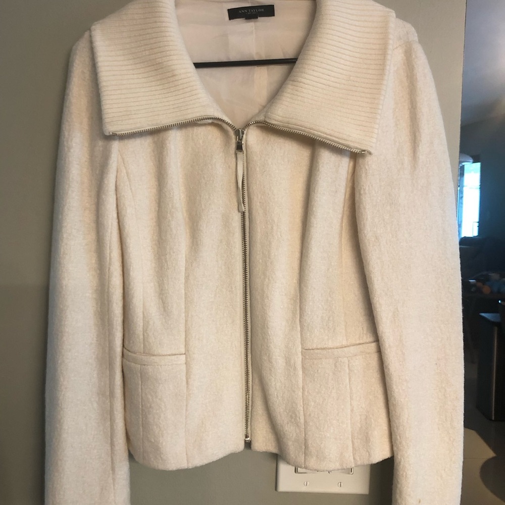 Ann Taylor Cream Teddy Jacket with Wide Collar and Textured Finish